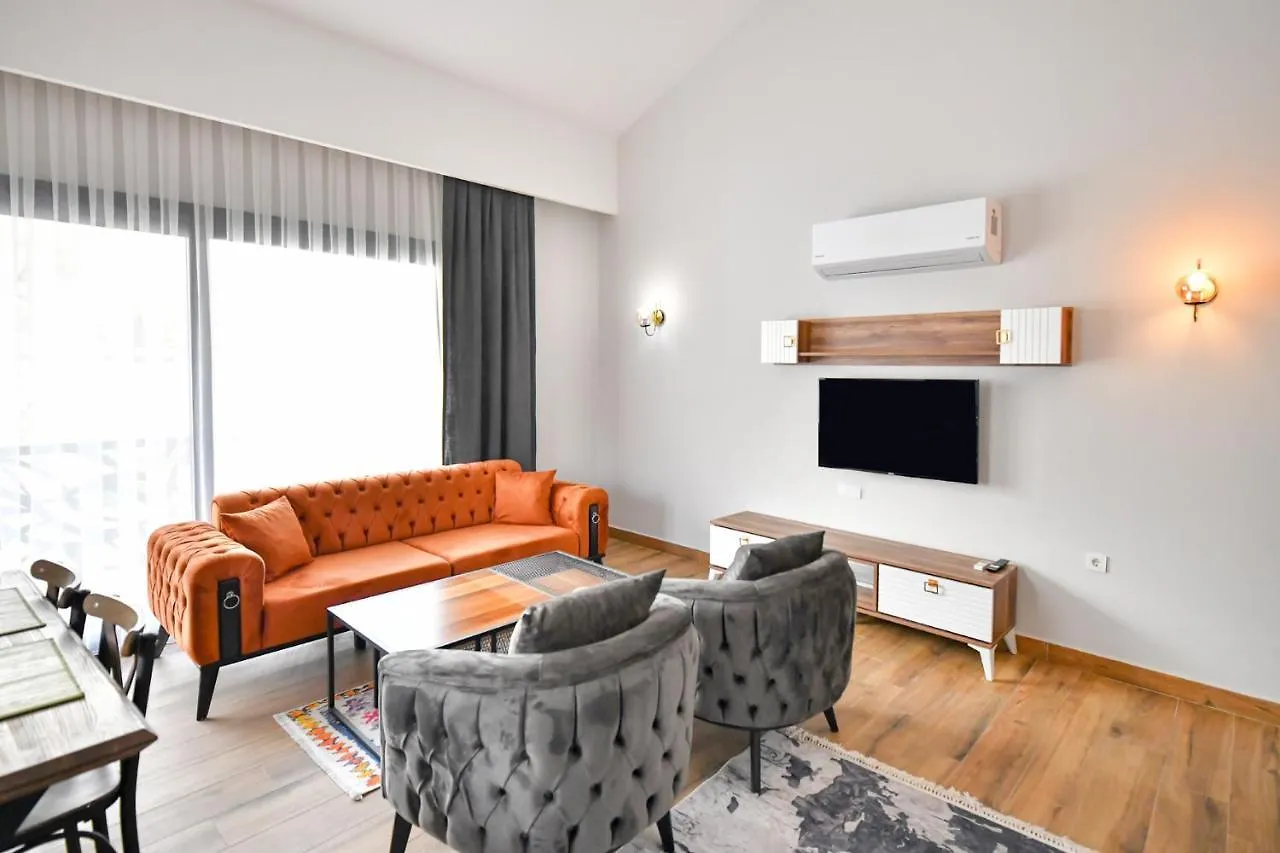 פאטהיה Red Moon Suites מלון דירות