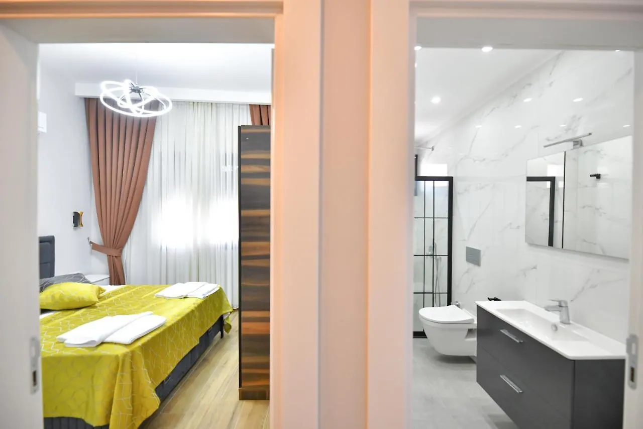 פאטהיה Red Moon Suites מלון דירות
